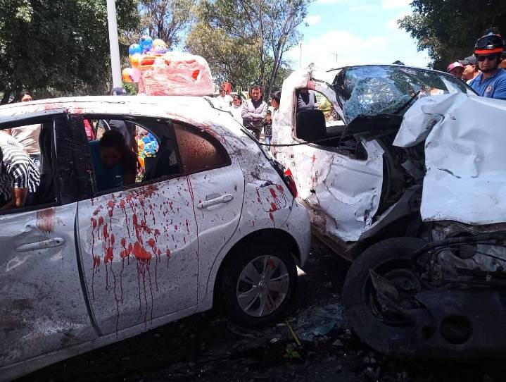 TRAGICO ACCIDENTE EN IRAPUATO DEJA 6 PERSONAS SIN VIDA