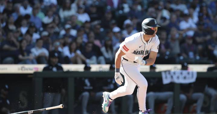 Mariners top White Sox in 11 for 3