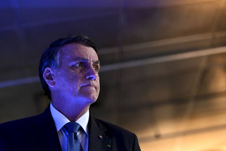 Brasil refuerza vigilancia a Bolsonaro en prisión domiciliaria ante fase final de juicio