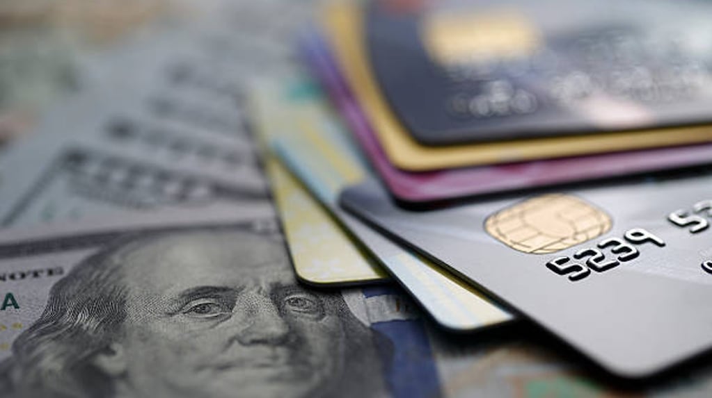Dólar oficial y dólar tarjeta: banco por banco, a cuánto cotizan este miércoles 13 de agosto