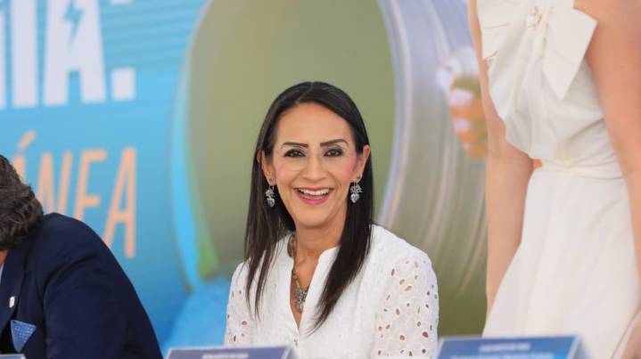 Laura Imelda, envía propuesta al Gobernador de Jalisco para reestructura del SIAPA