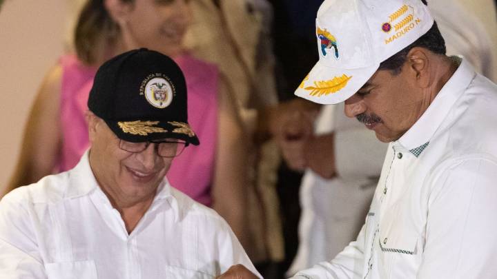 "Petro cae en un juego peligroso tratando de seguirle a Maduro esa pantomima de mostrarse como el gran luchador contra el narcotráfico": Efraín Cepeda, expresidente del Congreso de Colombia