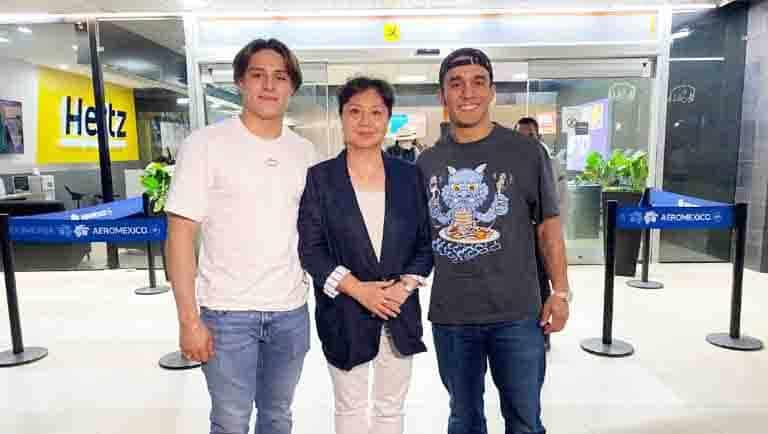 Llegan a Monterrey Osmar Olvera y Juan Celaya