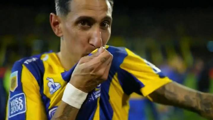 "Ser campeón con Central": Di María quebró en llanto en el festejo tras la victoria de Rosario Central ante Newell´s
