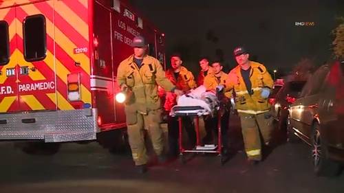 Mujer asesinada, buen samaritano herido tras tiroteo en el sur de Los Ángeles