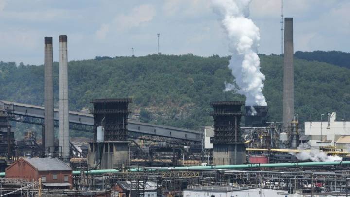 Un muerto, un desaparecido y 10 heridos por explosiones en planta siderúrgica: así fue el momento del siniestro