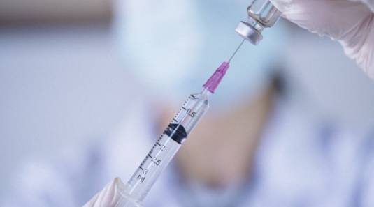 Lincoln parents confused after American Academy of Pediatrics contradicts CDC on COVID shot