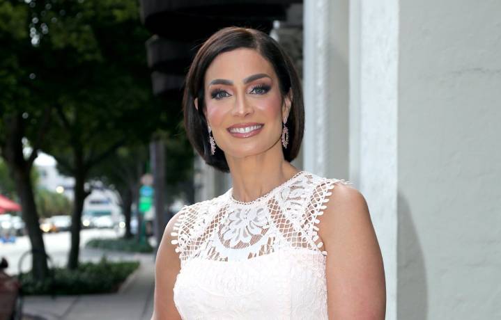 Chiky Bombom y Dayanara Torres suben la temperatura en el show En Casa con Telemundo