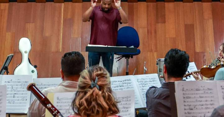 “No es solo una presentación, es un compartir cultural”: Jeremy Winston y la fuerza del góspel llegan a Medellín con Porgy and Bess
