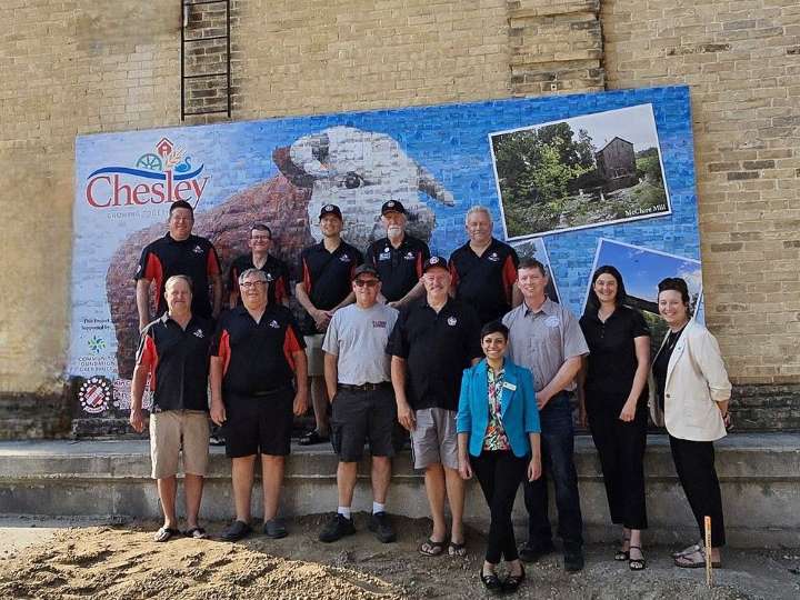 Chesley mural unveiled prior to Homecoming celebrations