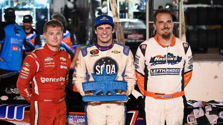 Fenhaus perseveres for $15,000 Midwest Tour win at WIR