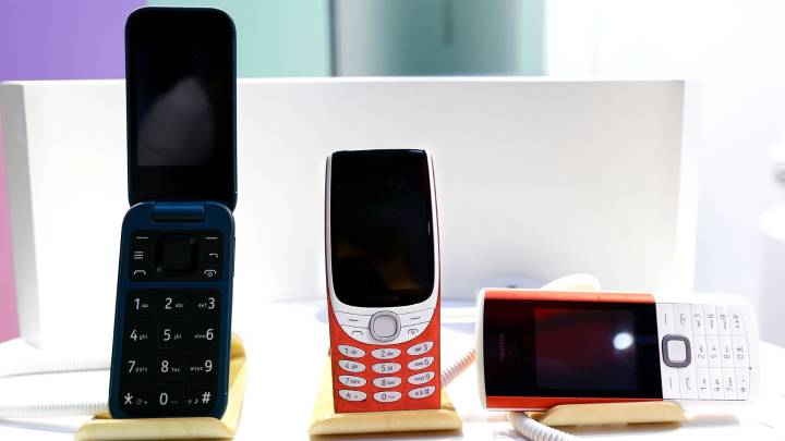 Major cell phone brand 'closing down entirely' in the US after quietly stopping sales of two once
