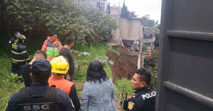 Deslave en Álvaro Obregón provoca caída de barda tras lluvias