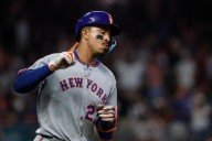 Mets conectan 6 jonrones y respaldan sólida apertura de Holmes en victoria 9