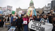 Un miércoles de festejo afuera del Congreso