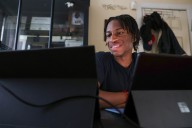 Report finds barriers to college for some llinois students