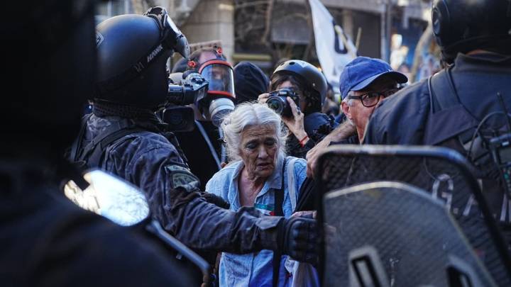 Máxima tensión en una nueva marcha de jubilados
