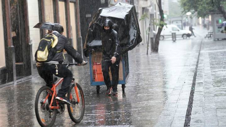 Inminente llegada de la tormenta de Santa Rosa a Rosario