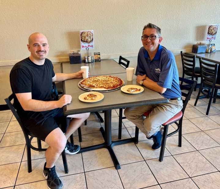 Surprise honors long-serving pizzeria with community award