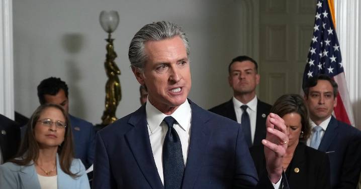 Newsom unveils plans to redraw California congressional map