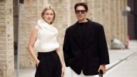 Tipos de pantalones elegantes que debes llevar a la oficina en septiembre 2025