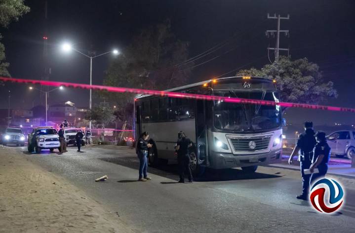 Disparan contra conductor de transporte de personal