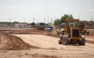 Maquinaria trabajando en la segunda etapa del Parque Urbano Suroriente