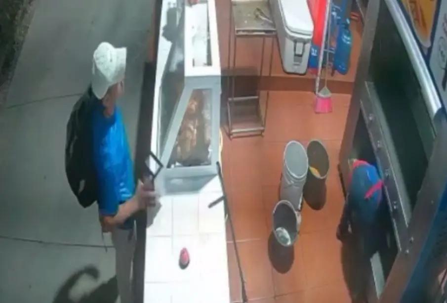 Delincuentes captados en video: robos en comercios de CSL preocupan a la comunidad