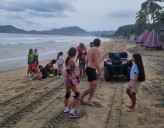 Deportista rescata a mujer atrapada por corriente en Manzanillo