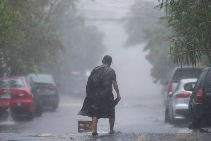 Martes bajo agua en Altos Mirandinos: continúa la lluvia en Los Teques, Carrizal y San Antonio de los Altos