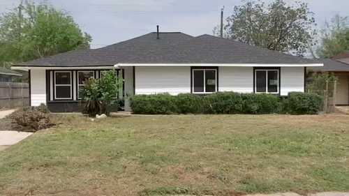 Retired Houston teacher gets $100K in restitution after losing her house in a deed scheme
