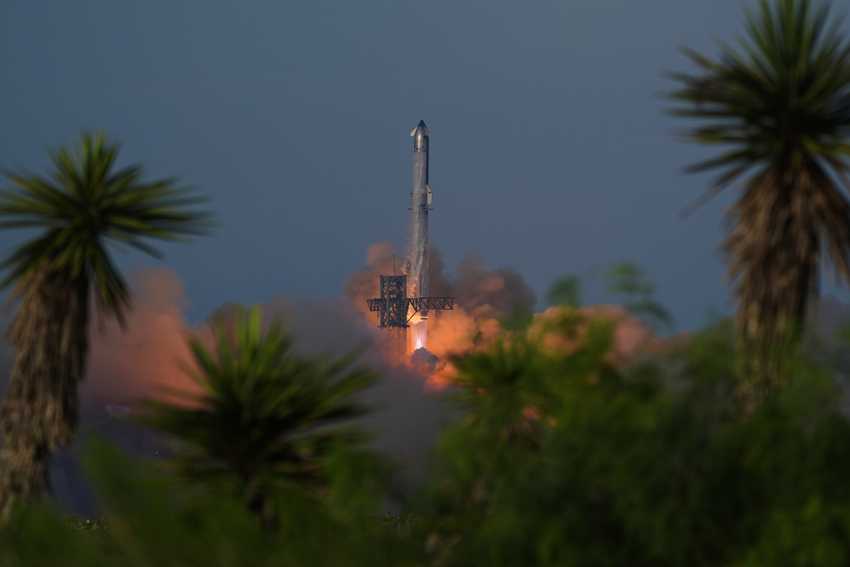 SpaceX Starship test deploys satellites, lands successfully