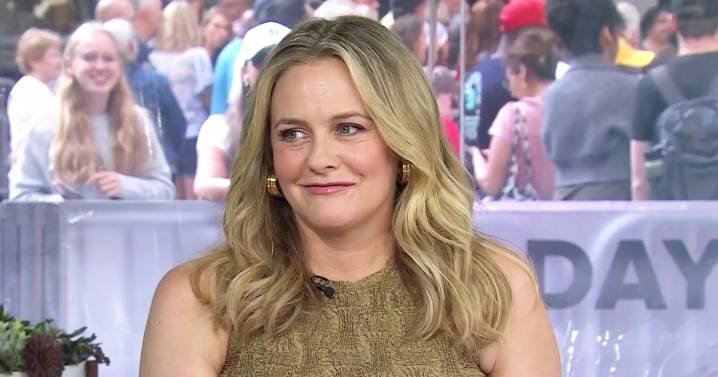 Alicia Silverstone Says She's 'Really Excited' for 'Clueless' Series