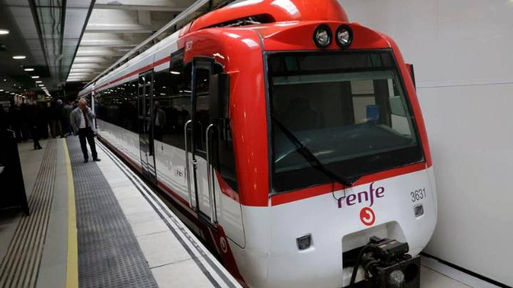 Los viajeros piden extender los trenes semidirectos del Nalón a otras líneas
