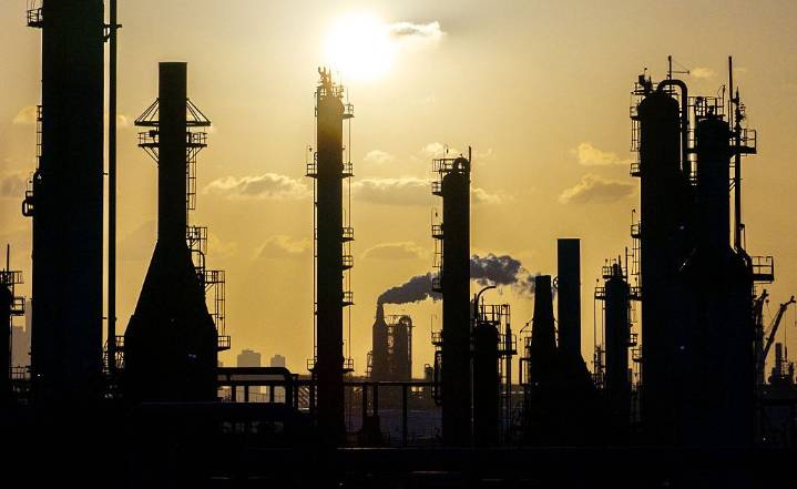 Her Mother Died in a Heat Wave. Is Big Oil Responsible?
