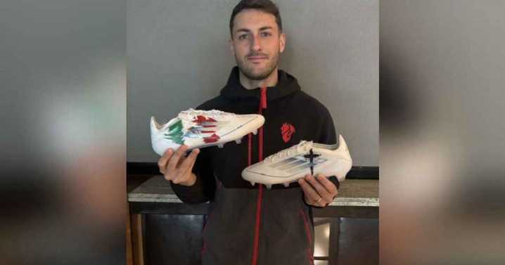 Botines personalizados: Santiago Giménez pide a Jordan Dawson en Instagram un par con bandera de México y cruz para la temporada 2025