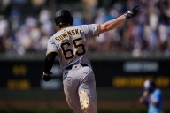 Jack Suwinski's tiebreaking homer in the 9th lifts Pirates over struggling Cubs 3