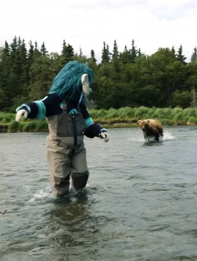 Cele|bitchy | A bear charged the Seattle Kraken mascot while the team was fishing in Alaska