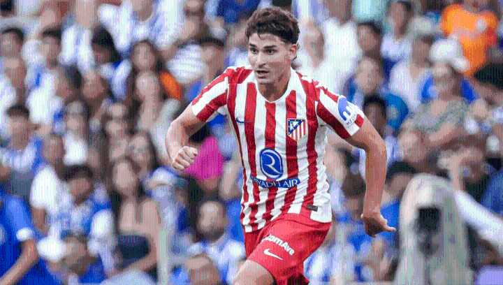 Video: el tremendo golazo de tiro libre de Julián Álvarez en la derrota del Atlético Madrid en España