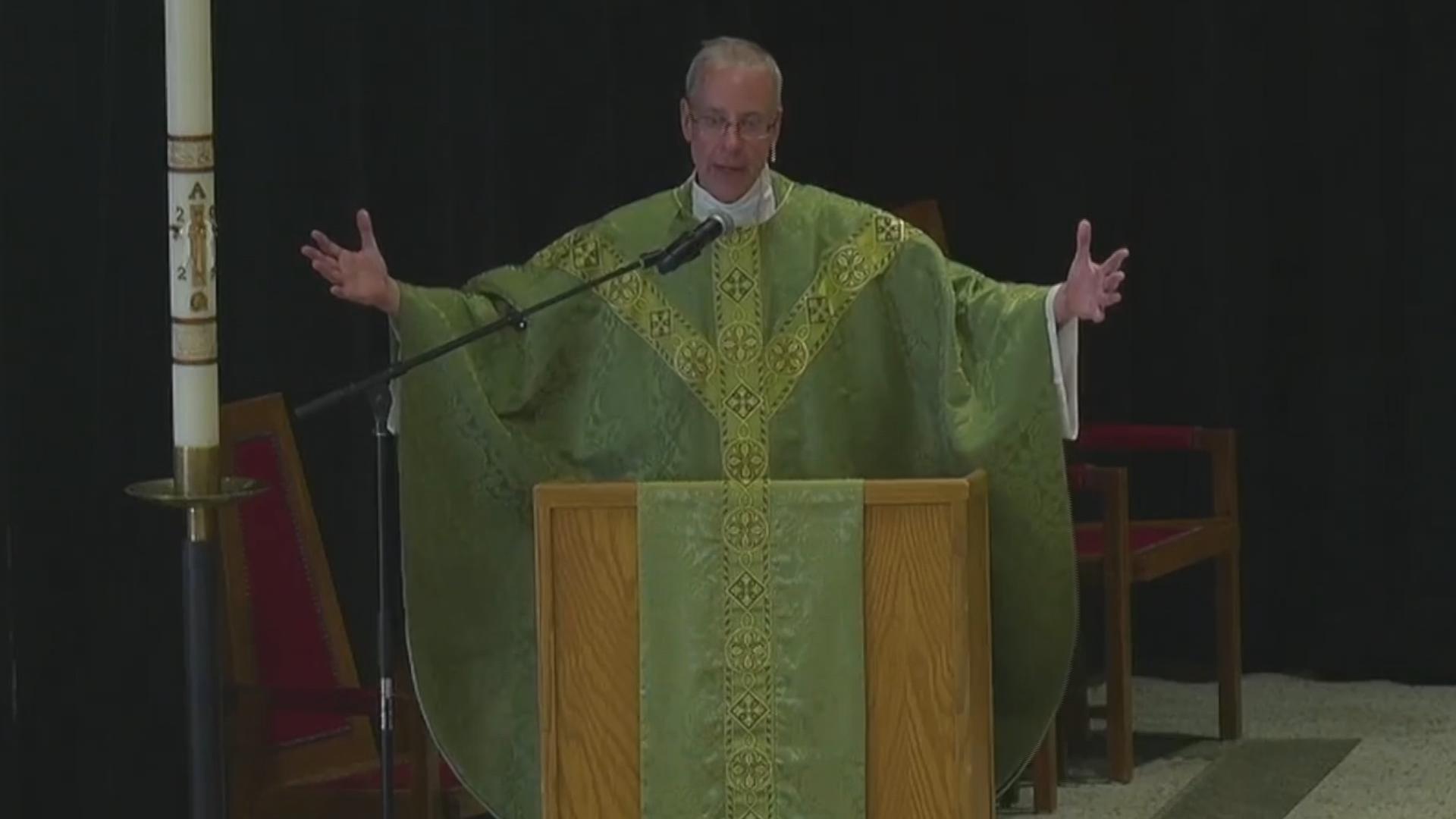 Reverend who was in Catholic church during deadly shooting leads Mass in Minneapolis for victims