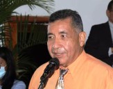 Presencia, por Aquiles Amares