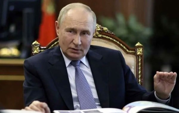 Exige Putin que Ucrania ceda Donbás y no entre a OTAN