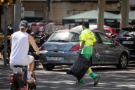 Trabajadores municipales de limpieza, abrasados por el calor: “El protocolo marca que tenemos derecho a buscar cobijo”