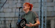 Sés, cantautora, chega a Celanova: “Na música hai moitos acomplexados, fóxese do folclórico simple”