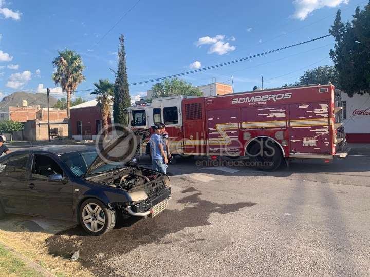 Sofocan incendio vehicular en la colonia Pacífico; no hubo heridos
