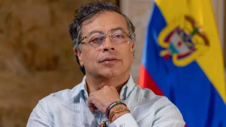 Petro descarta conmoción interna y ordena ofensiva militar tras atentado en Cali