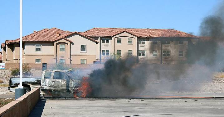 No injuries in Monday afternoon vehicle fire along Bullhead Parkway