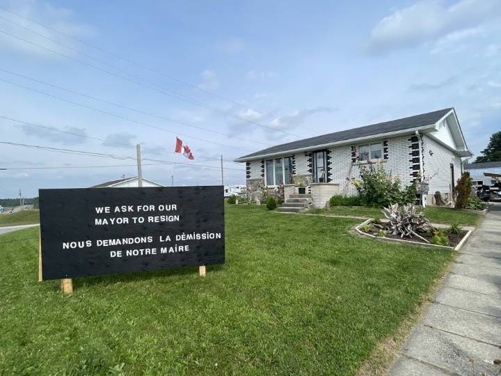 'I will fight': northern mayor faces calls to resign amid financial crisis