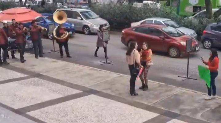 “La divorciada de Toluca” se vuelve viral y ahora le bu...