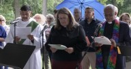 Interfaith prayer service supports immigrants